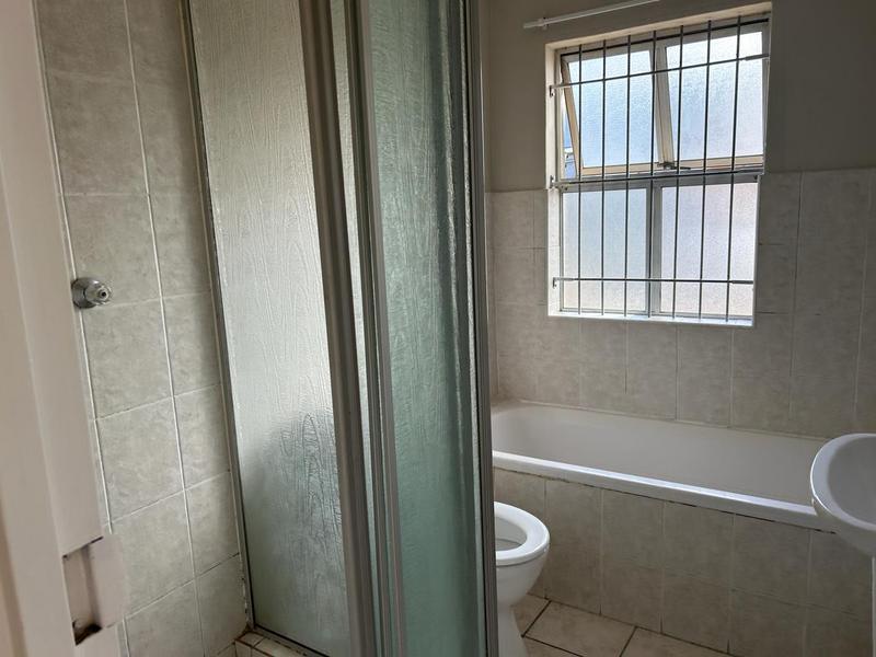 To Let 2 Bedroom Property for Rent in Vredekloof Heights Western Cape